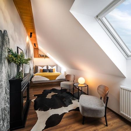 Cozy Mountain Attic Apartment In High Tatras Vel'ka Lomnica Exteriör bild