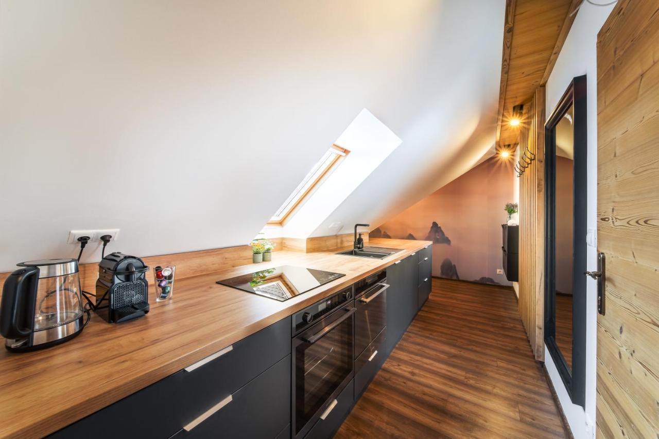 Cozy Mountain Attic Apartment In High Tatras Vel'ka Lomnica Exteriör bild